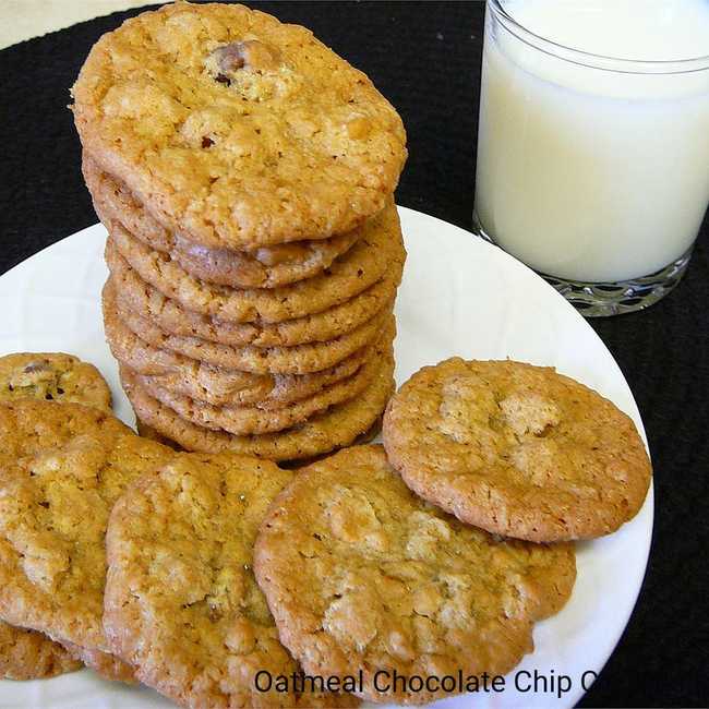 Oatmeal Chocolate Chip Cookies I