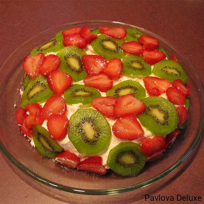 Pavlova Deluxe