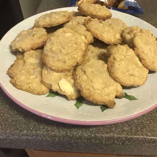 White Chocolate Macadamia Nut Cookies I