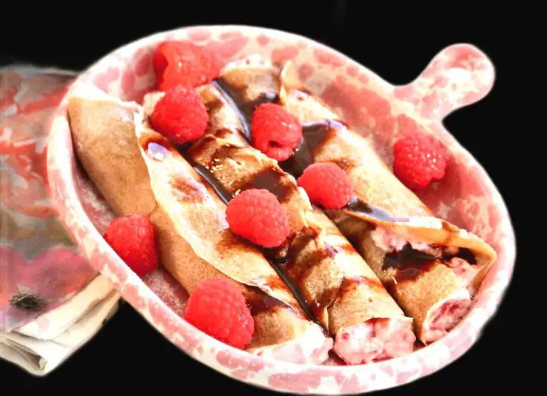 Delicious Chocolate-Raspberry Crepes For A Sweet Treat