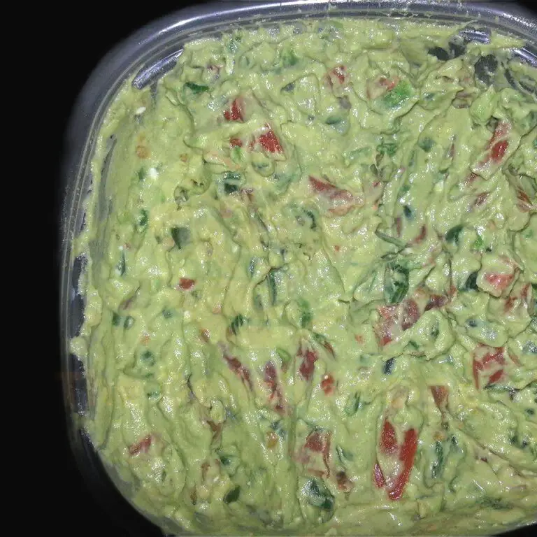 Julia’S Perfectly Spiced New Mexican Guacamole