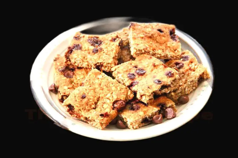 Delicious Oatmeal Chocolate Chip Snack Bars – An Easy And Healthy Snack!