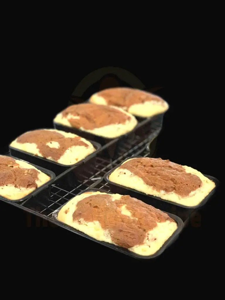 Delicious Pumpkin-Cream Cheese Mini Loaves Recipe
