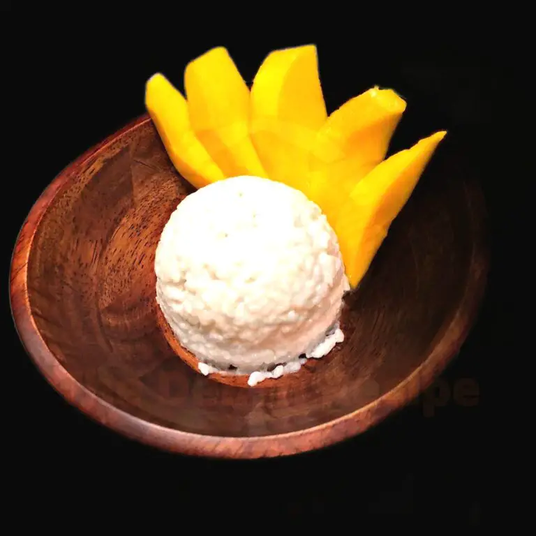 Sweet And Sticky Rice With Mango – A Delicious Summer Treat