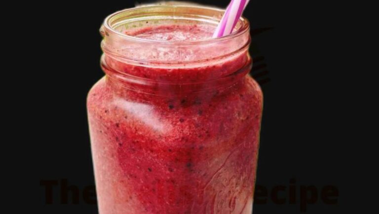 Supercharge Your Immunity With This Very Berry Anti-Inflammatory Smoothie
